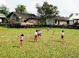 Foto: Cilts sievietes un saldūdens delfīnu meklējumi Borneo